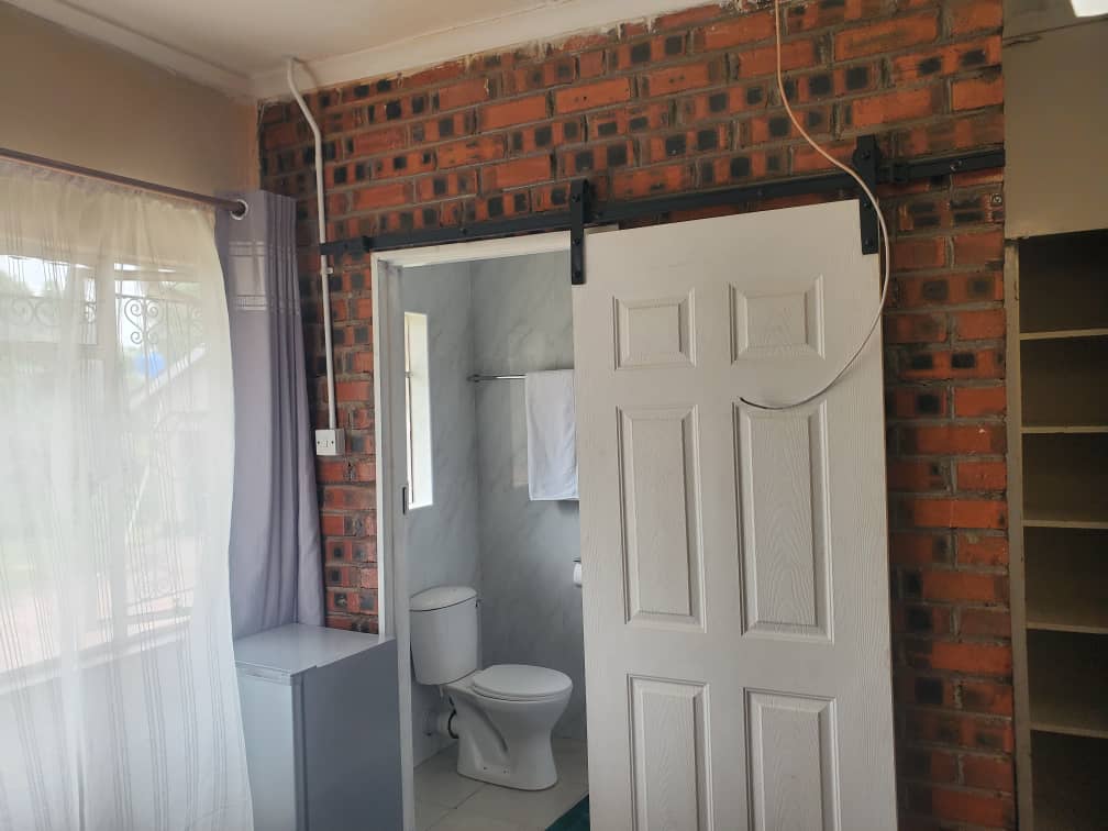 Ensuite Room